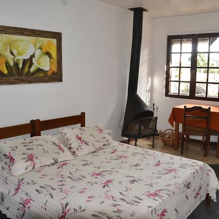Hotel Pousada Dos Pinheiros カネラ エクステリア 写真