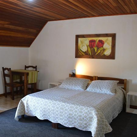 Hotel Pousada Dos Pinheiros カネラ エクステリア 写真