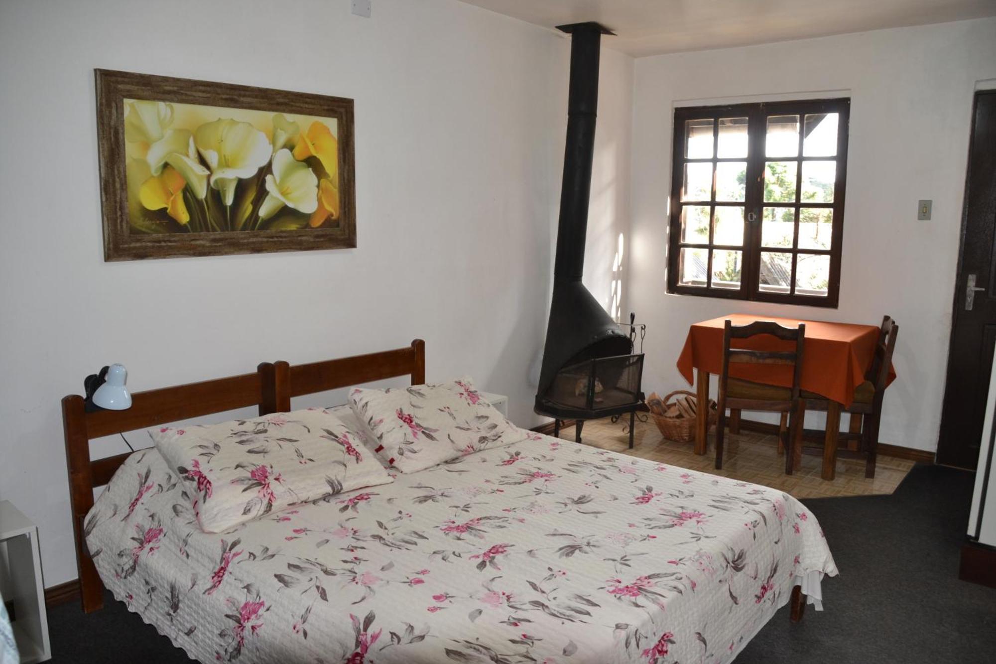 Hotel Pousada Dos Pinheiros カネラ エクステリア 写真