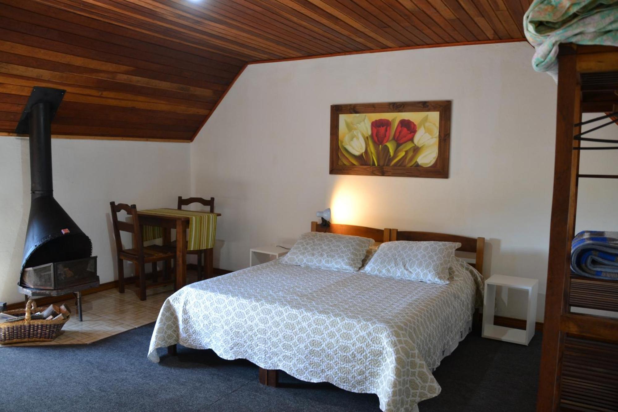 Hotel Pousada Dos Pinheiros カネラ エクステリア 写真