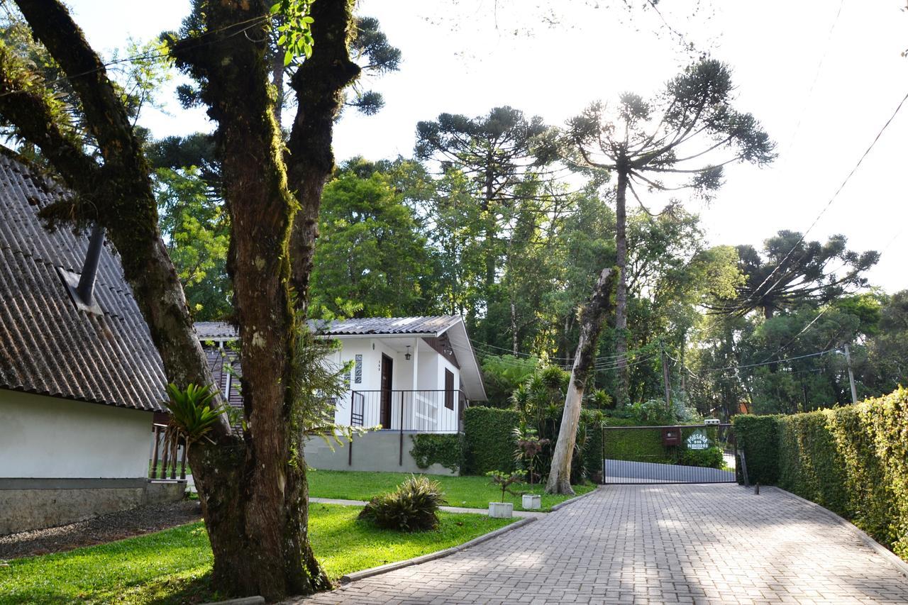 Hotel Pousada Dos Pinheiros カネラ エクステリア 写真
