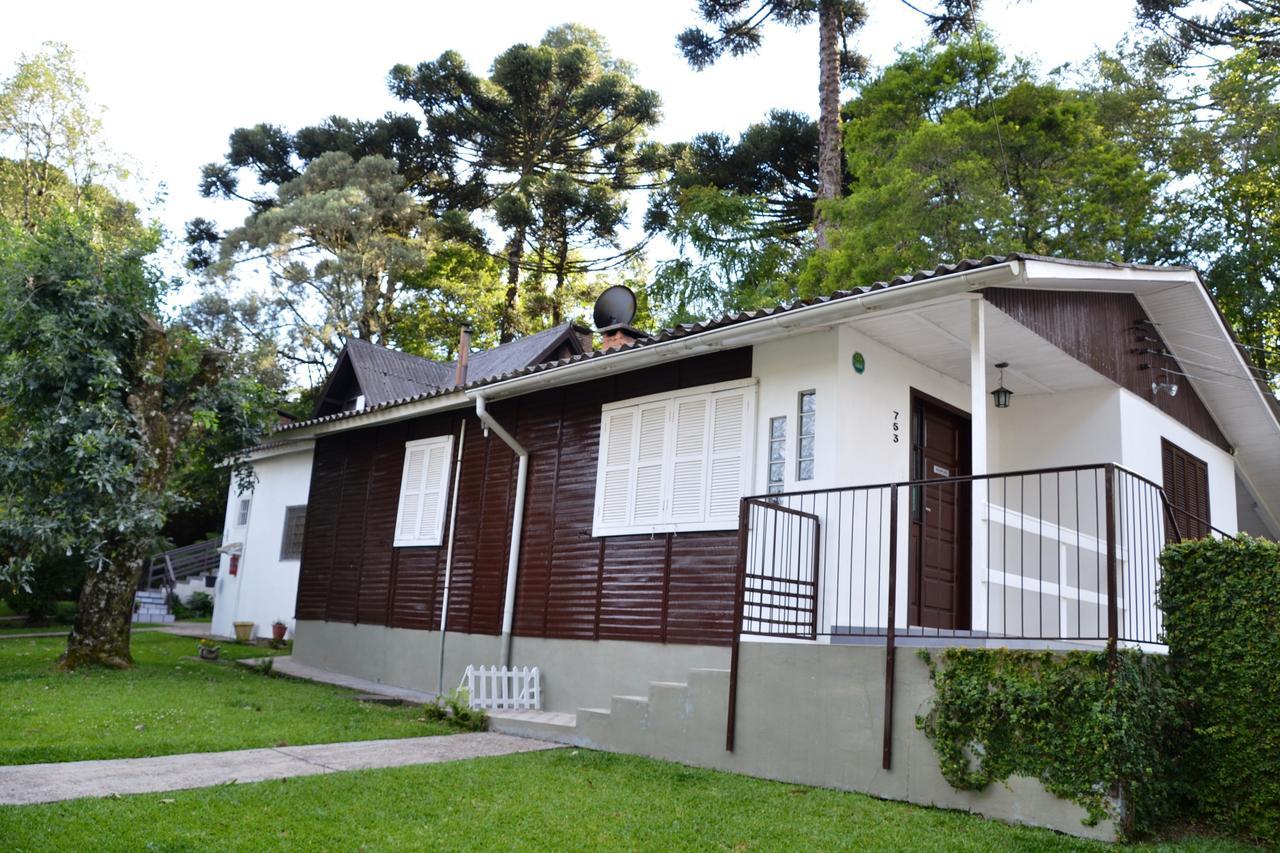 Hotel Pousada Dos Pinheiros カネラ エクステリア 写真